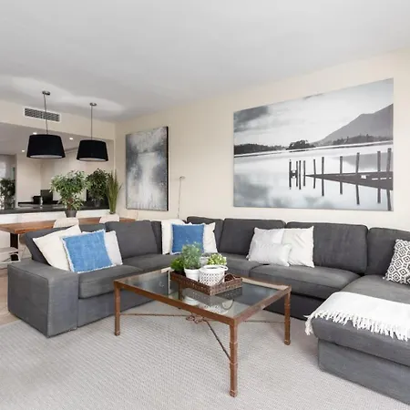 Charming Apartment *